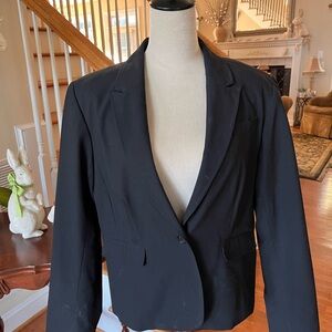 Women's Black Tailored Blazer Jacket - Sleek Single-Button Design
